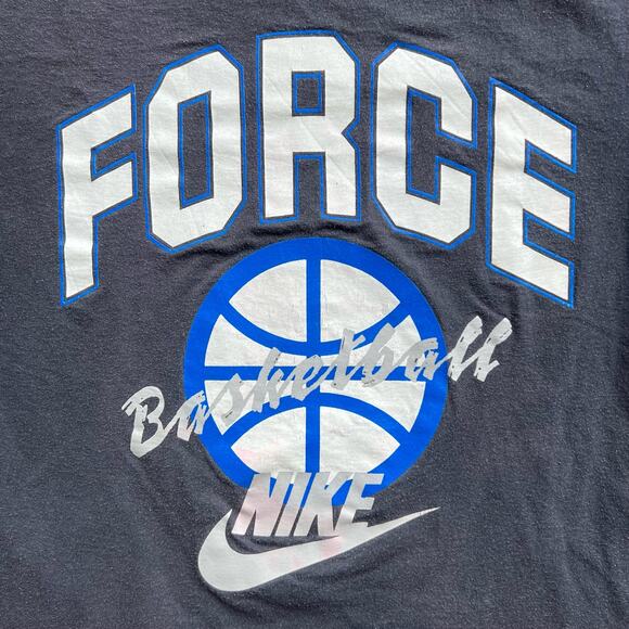 Vintage Nike Force Basketball Swoosh Single Stitch T Shirt Faded Black M USA - Picture 2 of 9